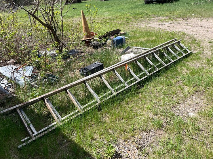 #2889-•-(2)-aluminum-ladders-(or)-image-7