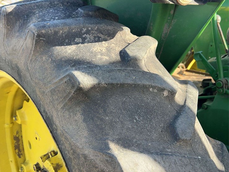 john-deere-720-image-42