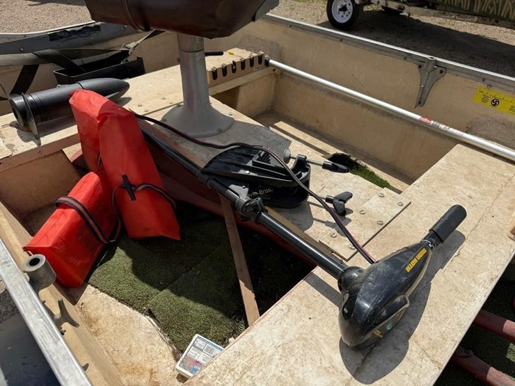 13'-fishing-boat-image-7