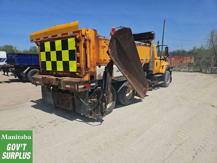 2011-international-workstar-7600-image-3