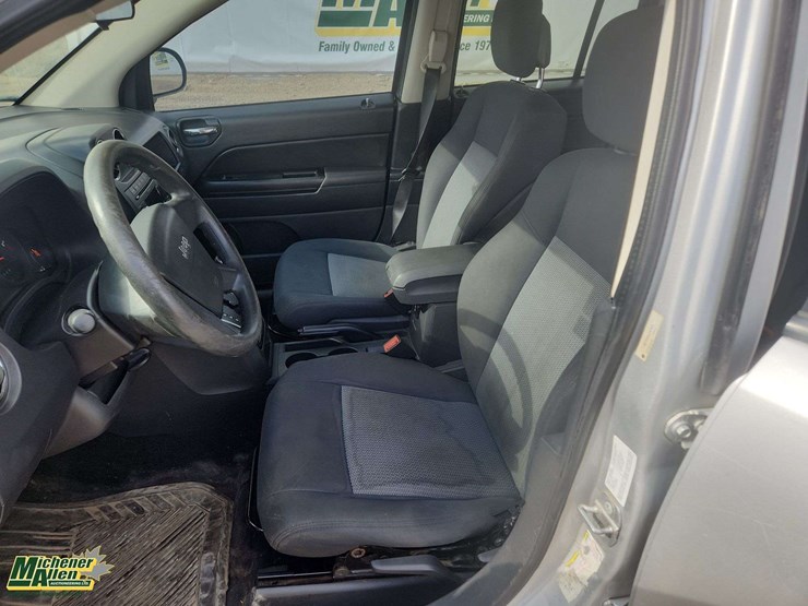 2010-jeep-compass-image-14