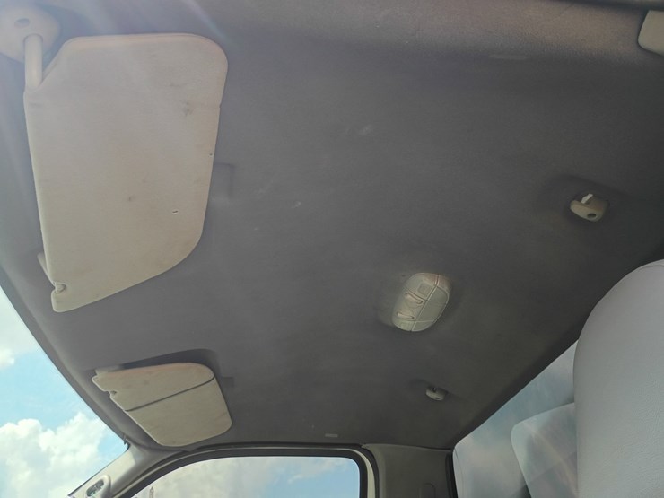 2005-ford-f750-image-39
