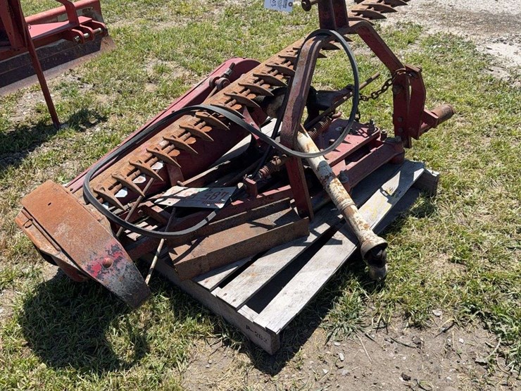 international-1300-image-1