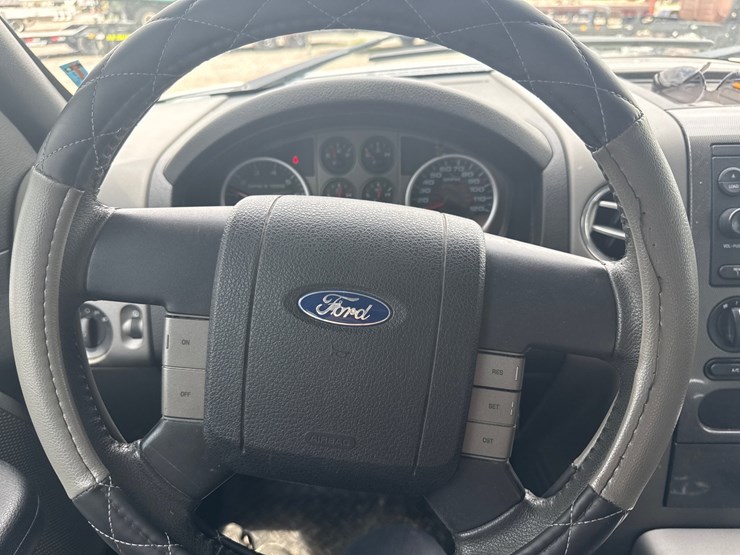 2005-ford-f150-image-23