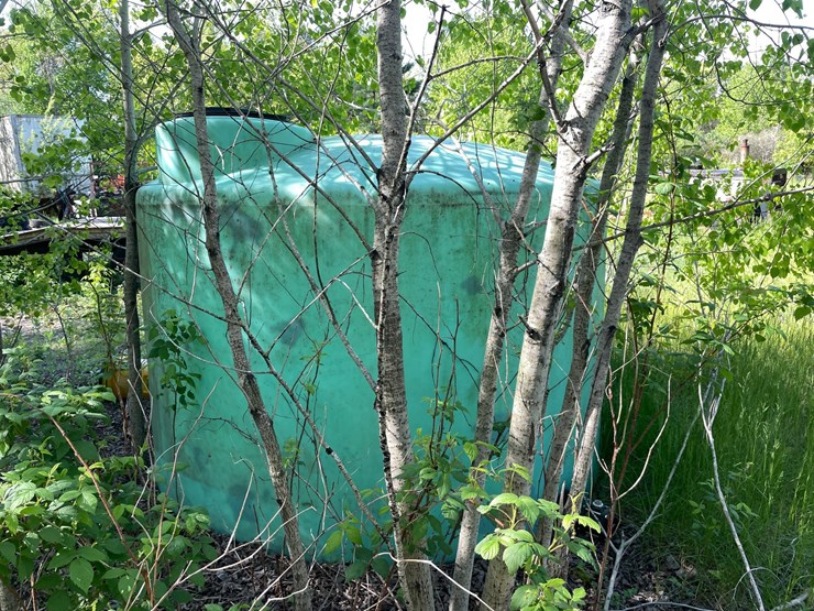 #2826-•-1500-gallon-plastic-tank-(or)-image-10