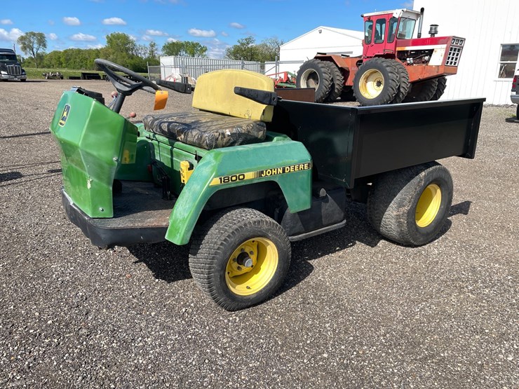 john-deere-1800-image-1