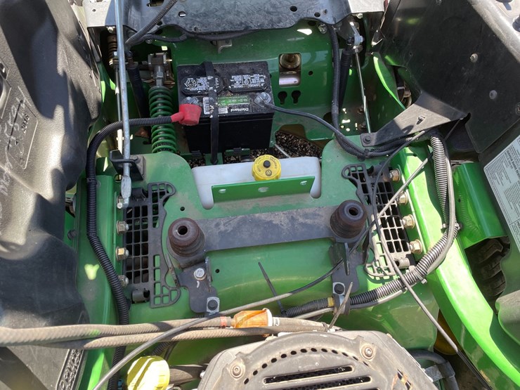 2016-john-deere-z915b-image-17