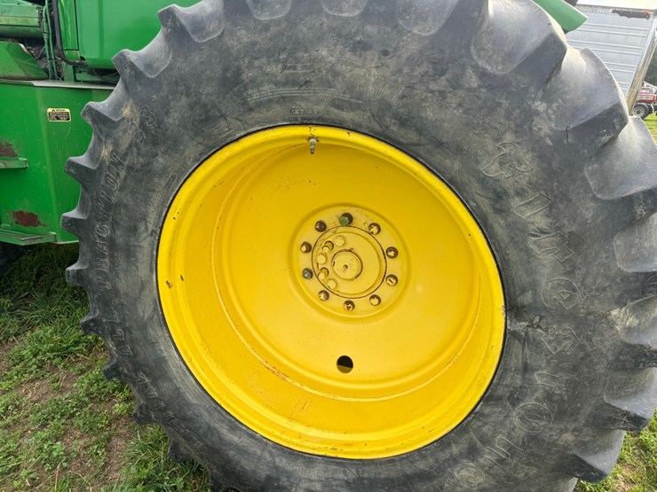 john-deere-8640-image-3