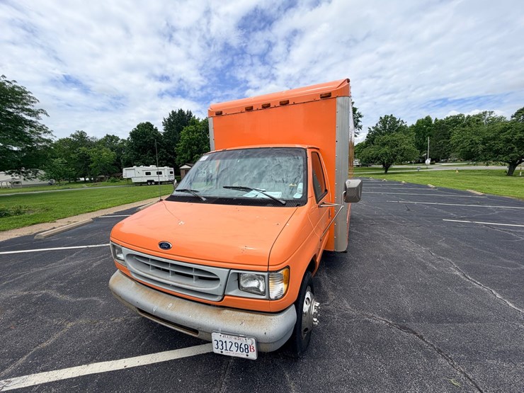 #24061-•-1998-ford-econoline-box-truck-image-2
