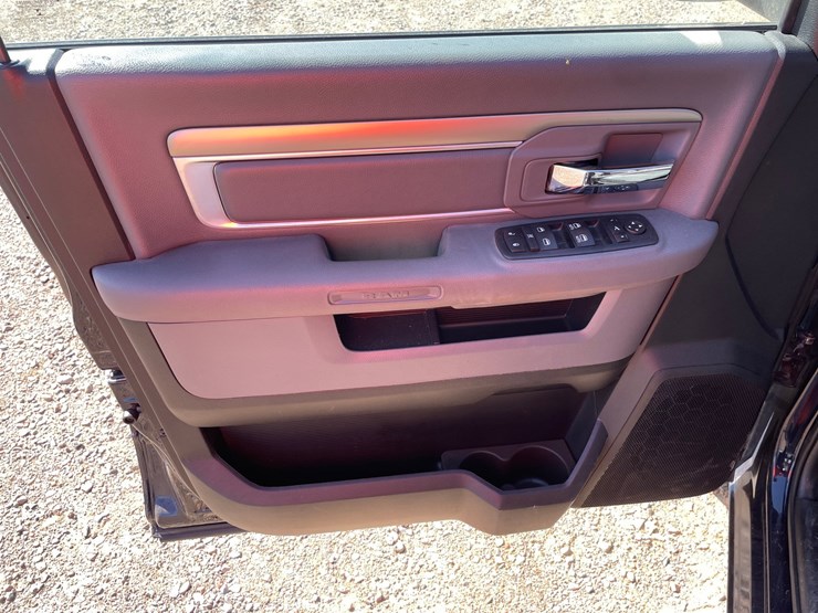 #1312-•-2016-dodge-ram-pickup-truck-(has-mn-salvage-title)-image-15