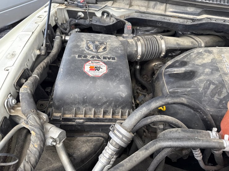 2016-dodge-1500-image-54