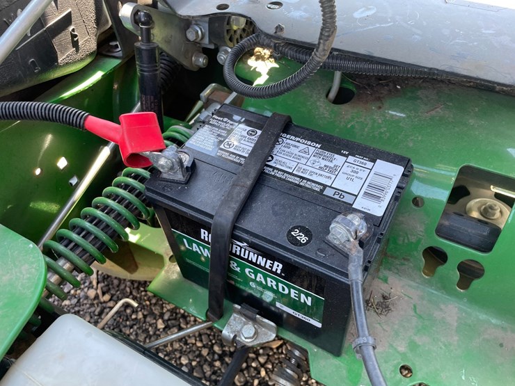 2020-john-deere-z915e-image-11