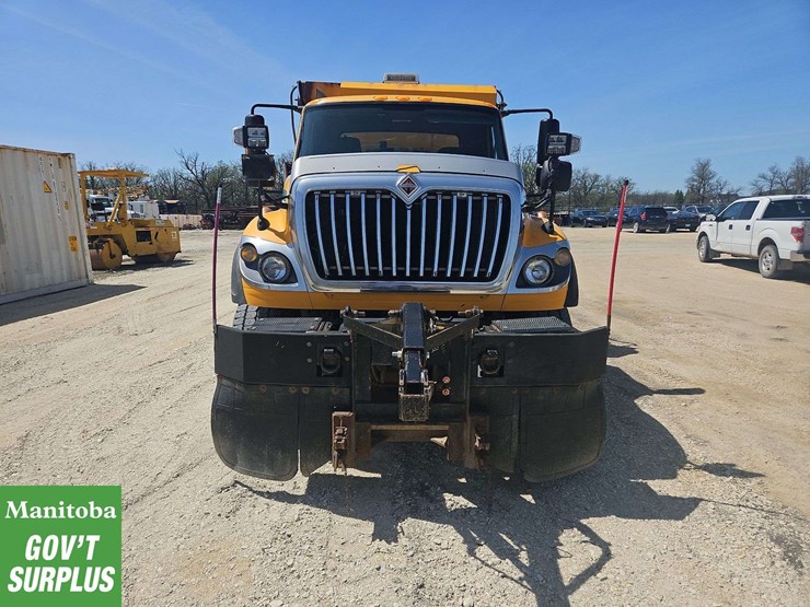 2011-international-workstar-7600-image-9