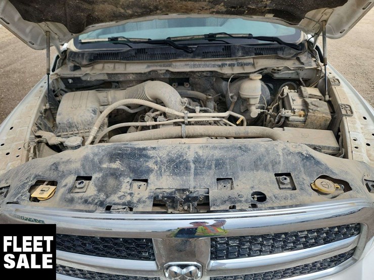 2020-ram-1500-classic-image-29