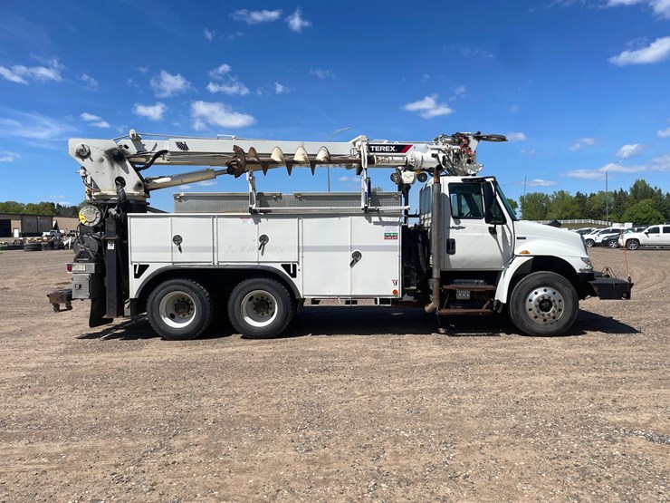2013-international-durastar-4400-image-6