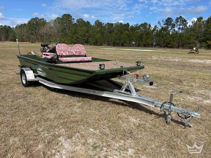 2024-14ft-pairboat-flat-bottom-mud-boat-image-2