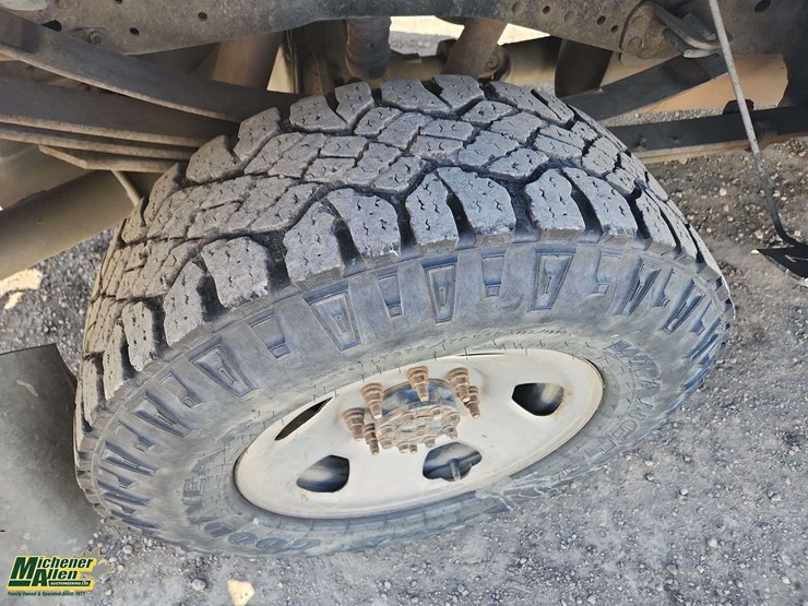 2011-ford-f350-image-12