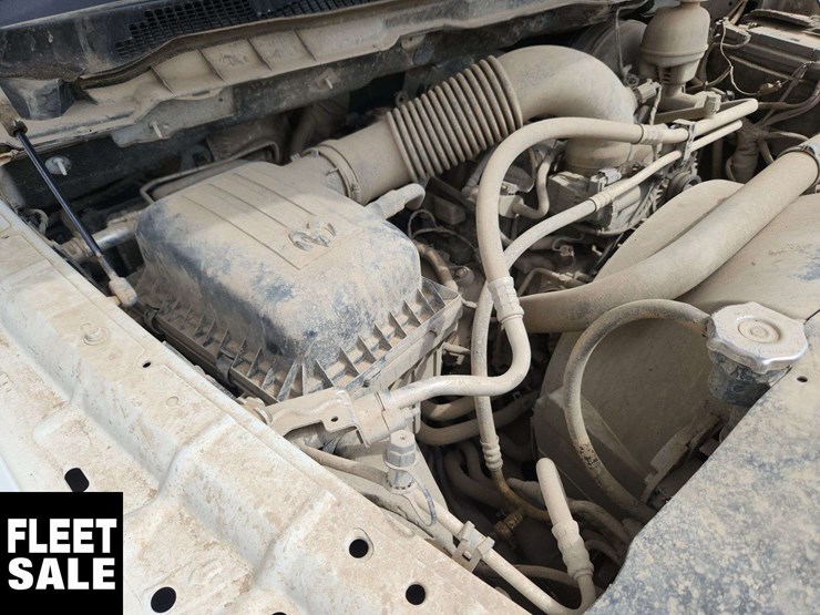2020-ram-1500-classic-image-31