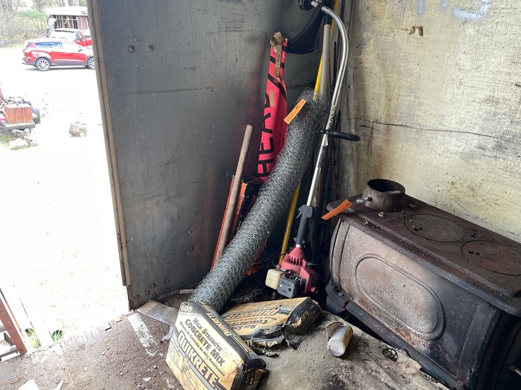 #2835-•-yard-tools-(or)-image-1