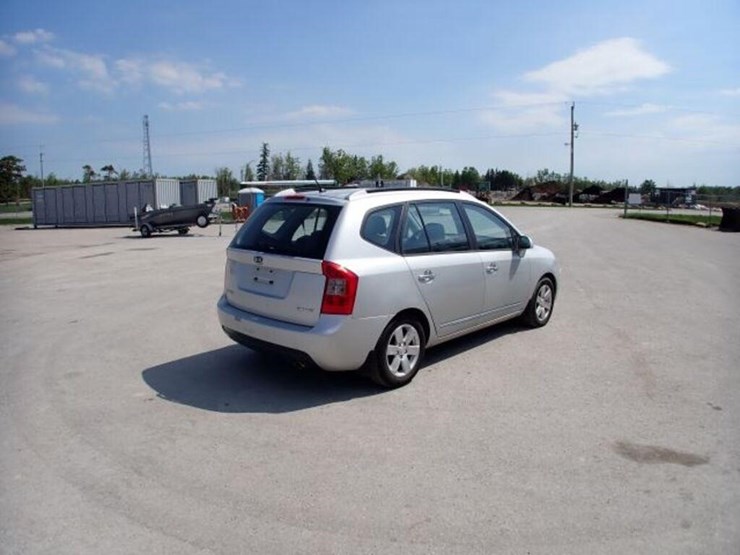 2007-kia-rondo-ex-sport-utility-vehicle-knafg52667-image-5