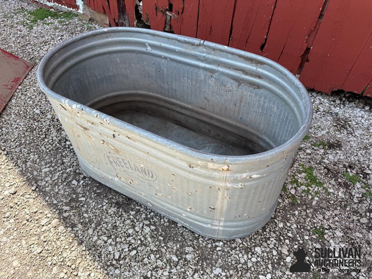 freeland-steel-water-tub-image-1