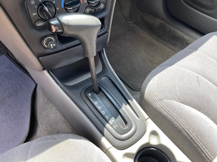 #1402-•-2003-chevrolet-malibu-(has-mn-title)-image-26