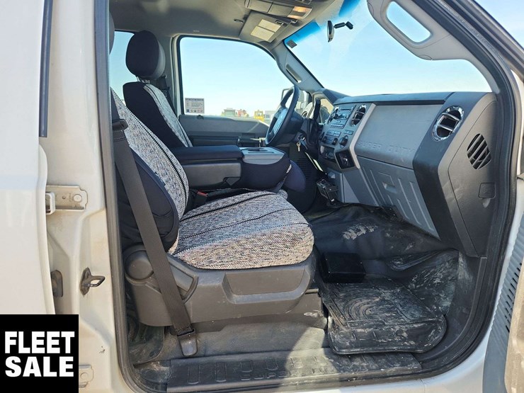 2015-ford-f350-image-16