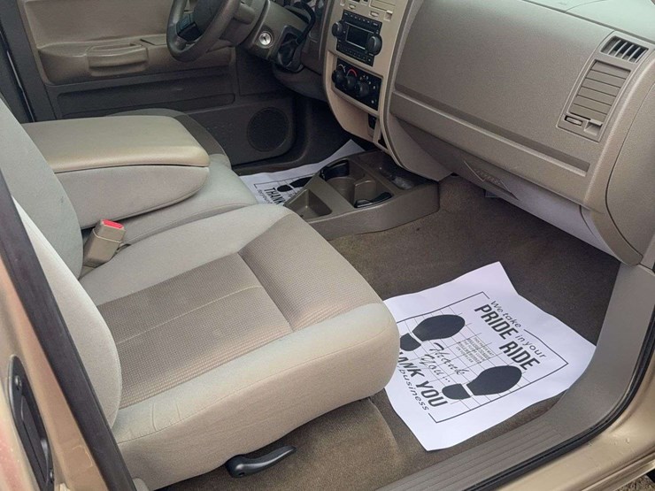 2005-dodge-dakota-slt-image-4