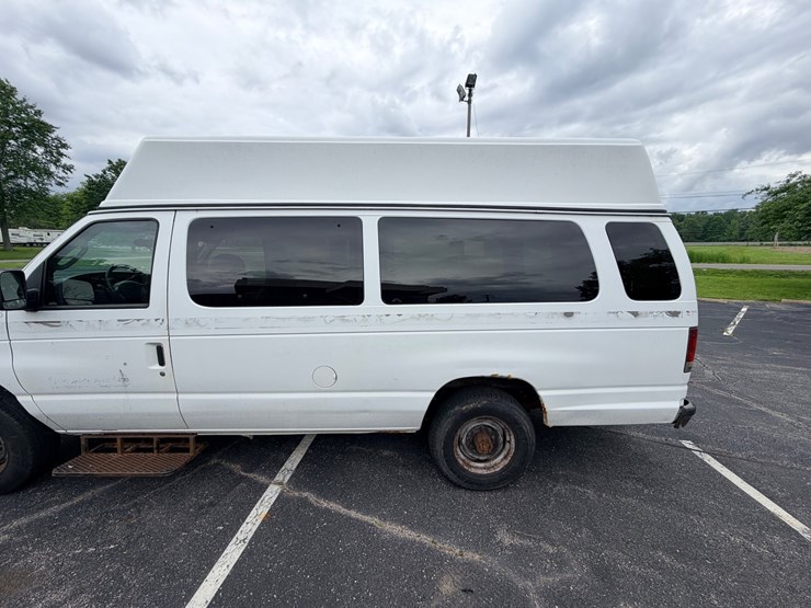 #24064-•-2007-ford-econoline-wagon-van-image-51