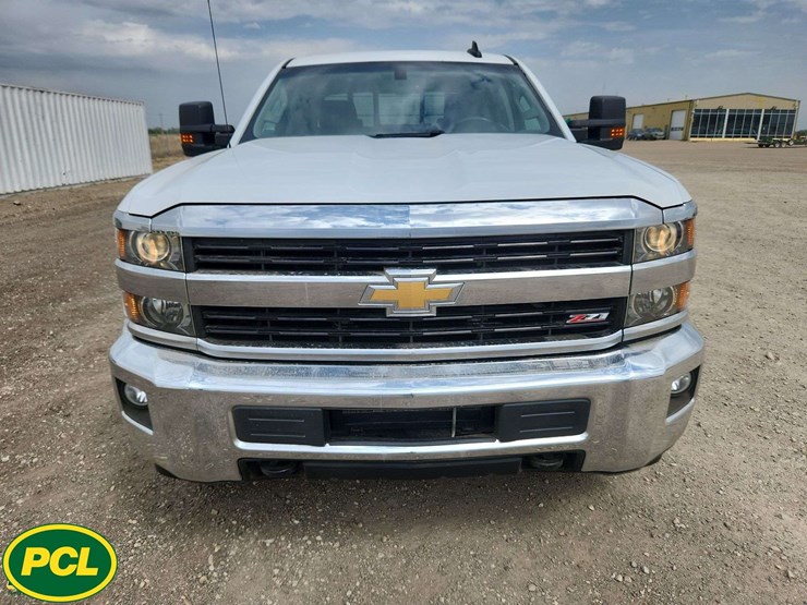 2017-chevrolet-silverado-2500hd-image-9