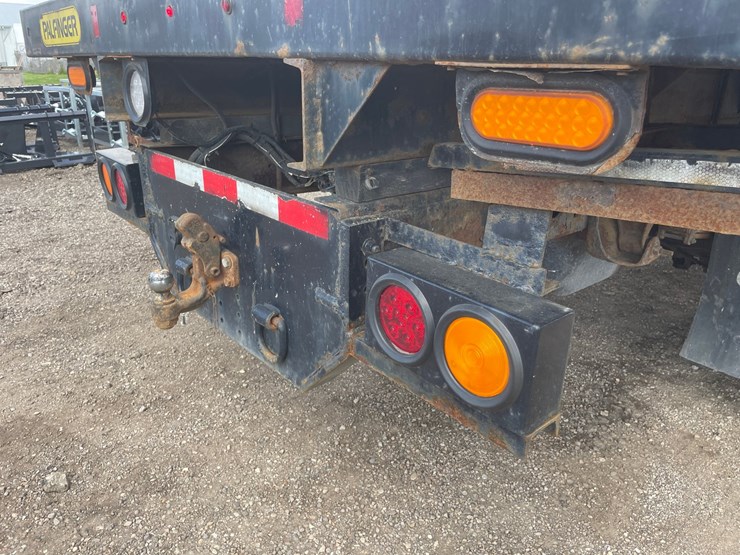 2005-chevrolet-3500-image-27