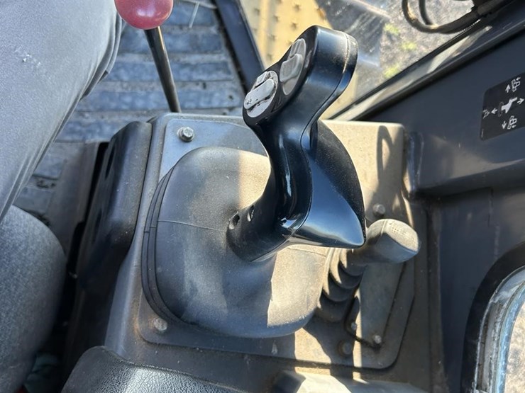 2017-deere-700k-xlt-image-45