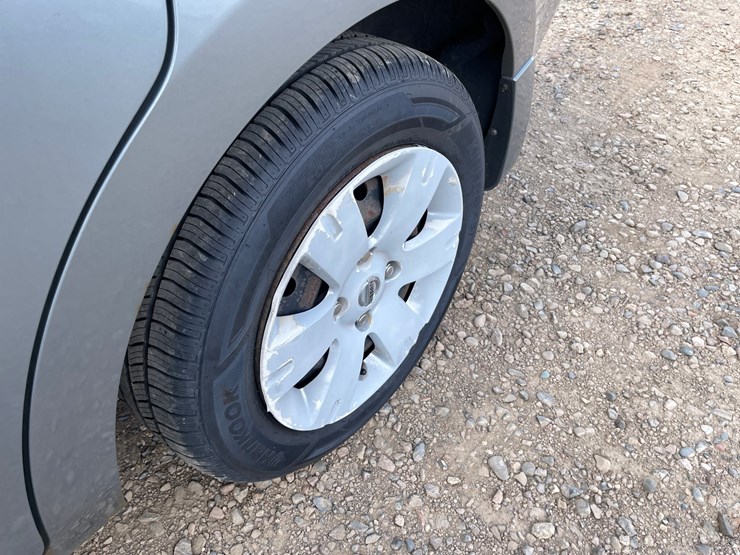 #1410-•-2007-nissan-sentra-sedan-(has-mn-title)-image-10