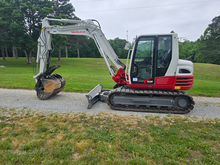2024-takeuchi-tb290-image-6