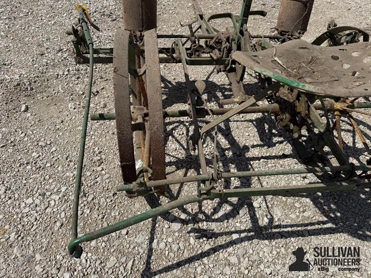 john-deere-2r40-planter-image-20