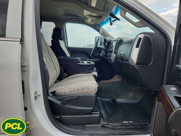 2017-gmc-sierra-2500hd-image-19