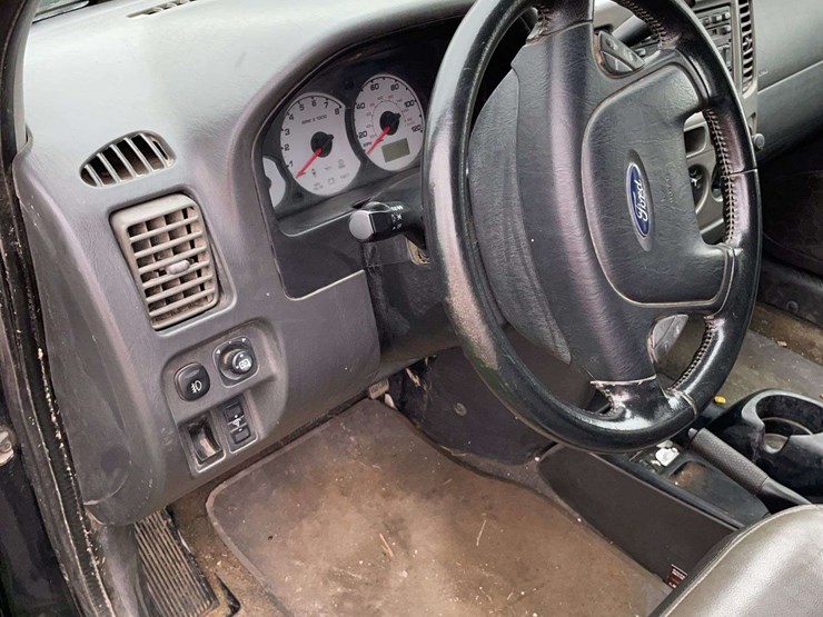 2004-ford-escape-image-5