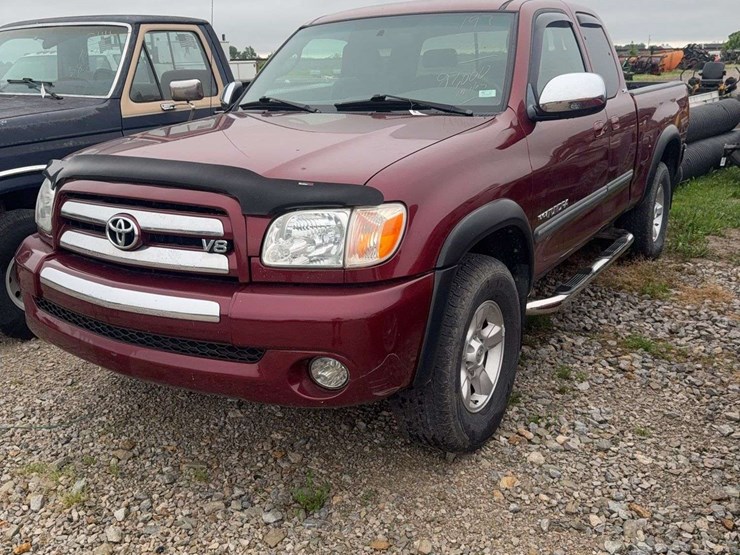 2006-toyota-tundra-image-1
