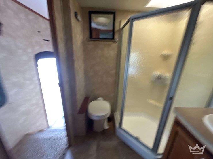2013-forest-rive-brookstone-310ls-5th-wheel-t/a-travel-trailer-image-28
