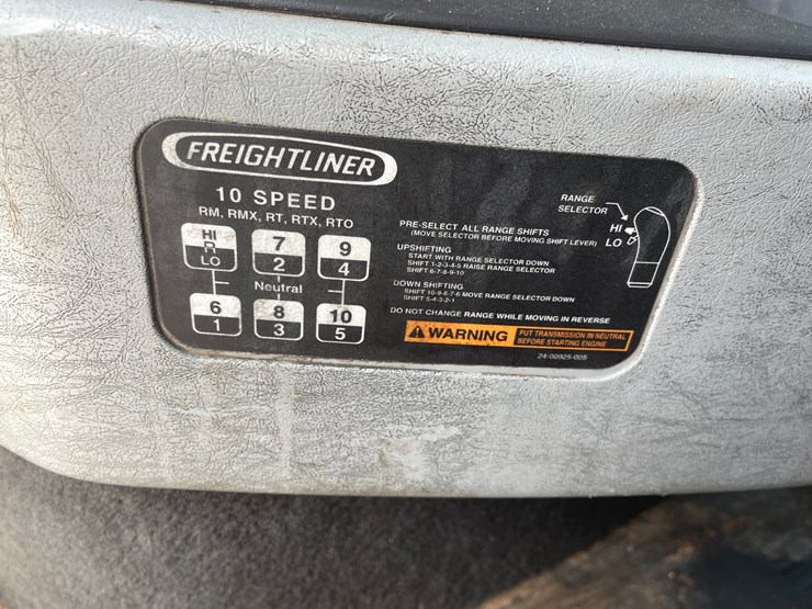 #1319-•-2011-freightliner-dump-truck-(has-mn-title)-image-53