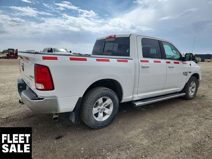 2020-ram-1500-classic-image-4
