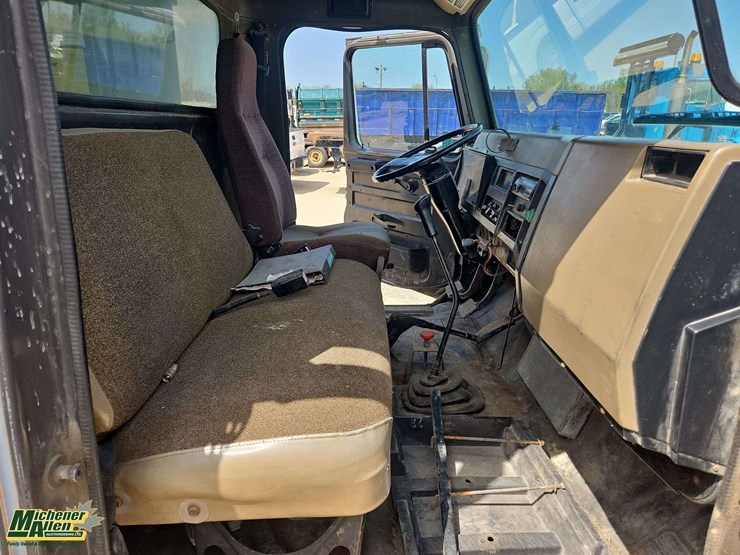 1993-international-4600-image-21