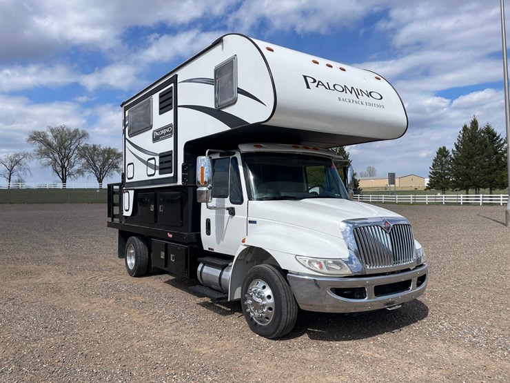 #1305-•-2011-durastar-international-camper-truck-image-7