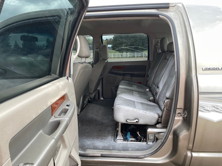 2006-dodge-ram-2500-image-22