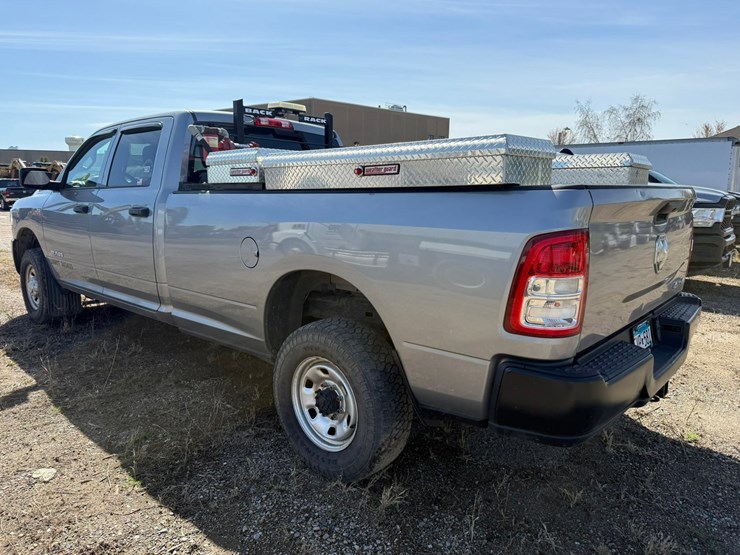 2021-dodge-2500-image-3