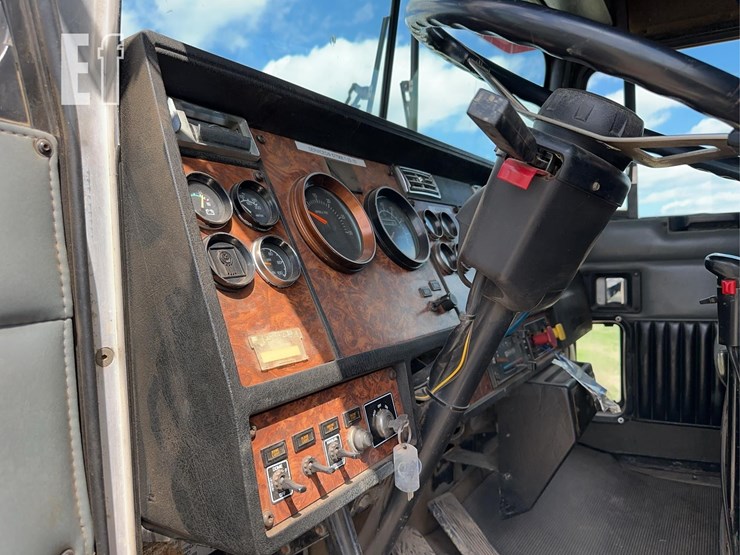 2000-kenworth-t800-image-57