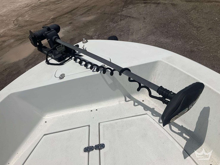 1995-cobia-194sf-with-2015-continental-t/a-boat-trailer-image-15