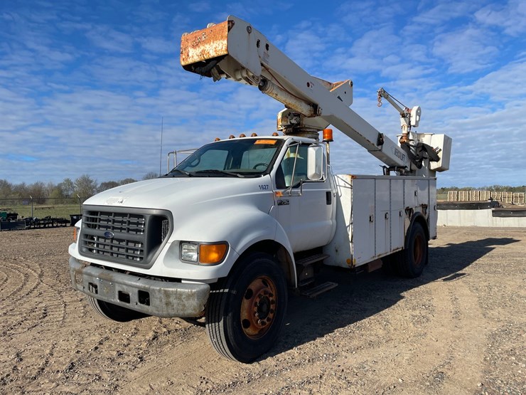 2000-ford-f750-image-1