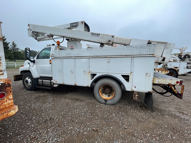 #1302-•-2003-chevrolet-c7500-boom-truck-**non-runner**(has-mn-title)-image-3