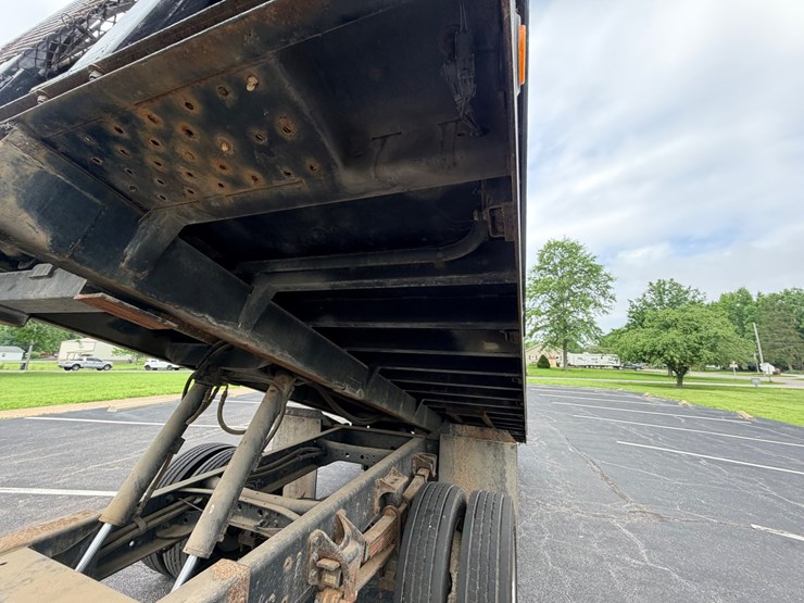 2004-ford-f650-image-78